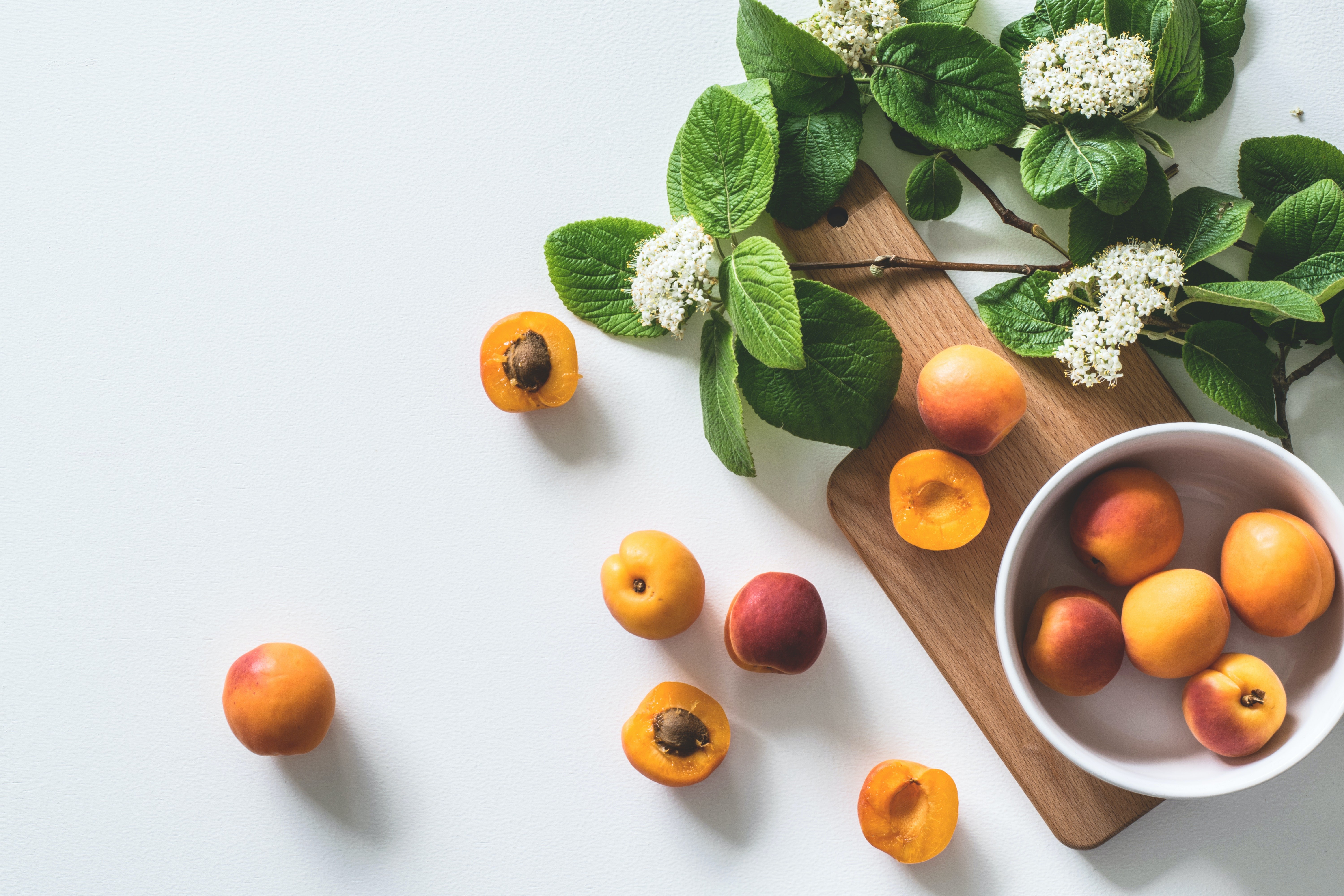 Câncer: composto natural achado em frutas inibe metástase e resistência a tratamentos, diz estudo