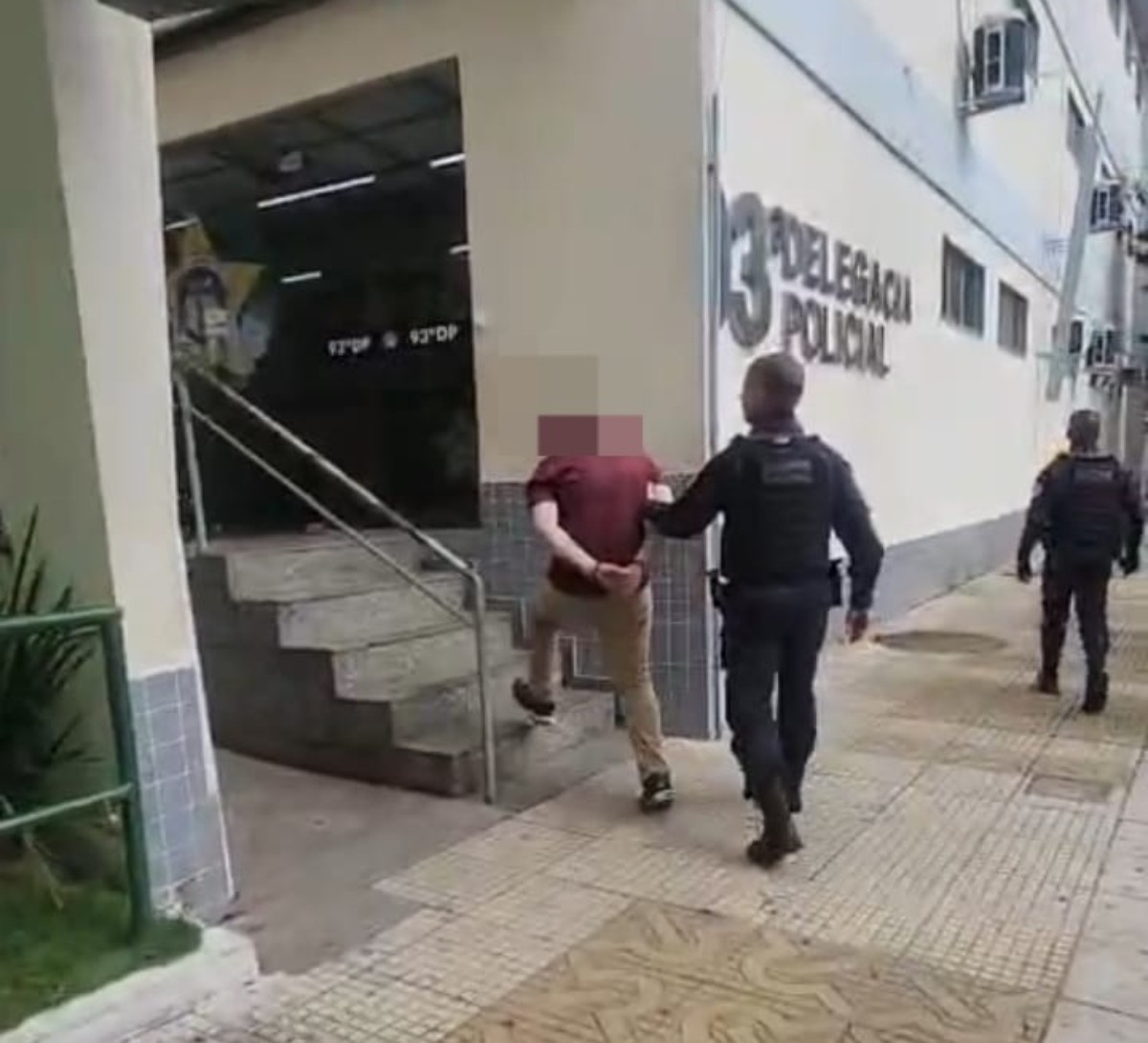 Homem é preso por ameaçar funcionários de mercado em Volta Redonda