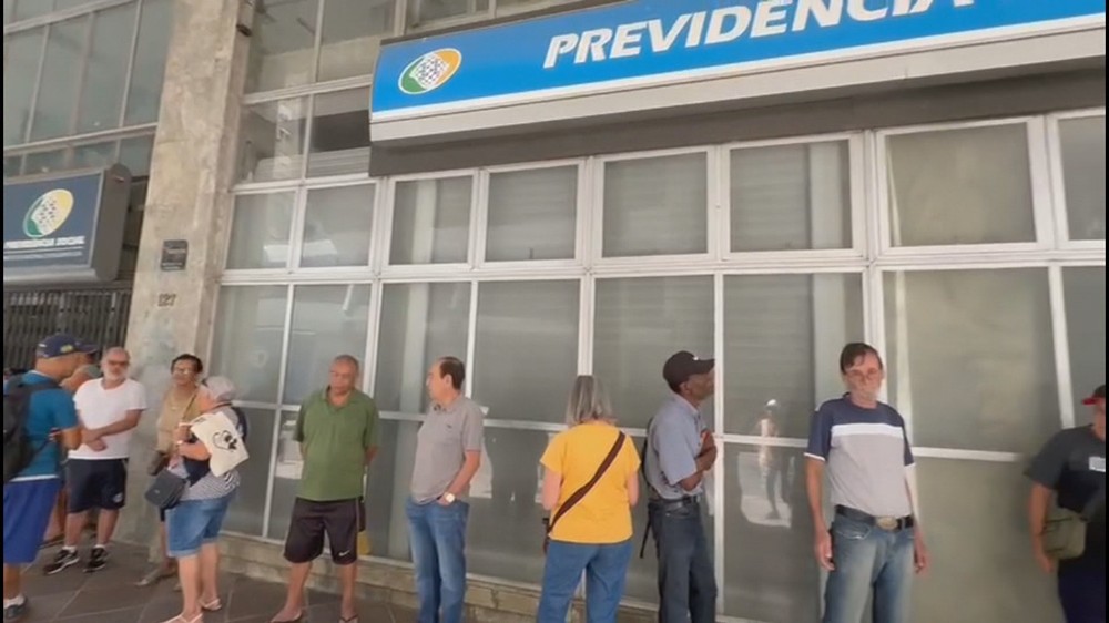 Salário mínimo atual é R$ 170 superior ao valor previsto pela política de reajustes anterior