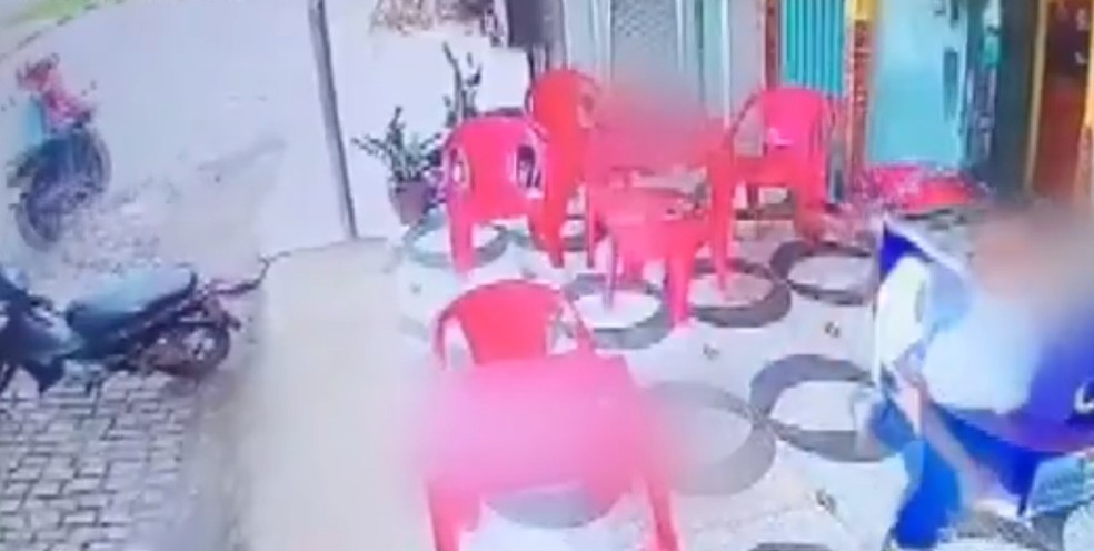 Filho de vereadora de dono de padaria são baleados em ataque na Bahia — Foto: Reprodução/TV Santa Cruz