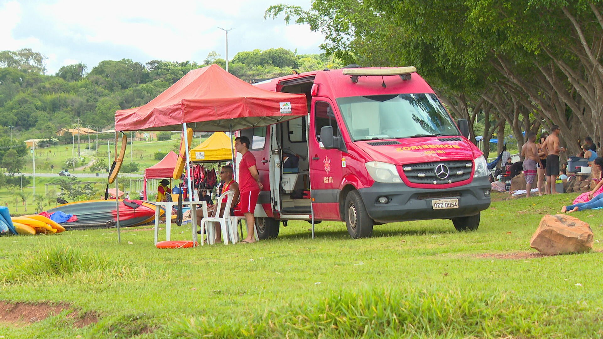 Três pessoas são resgatadas após se afogarem no Lago Paranoá, em Brasília