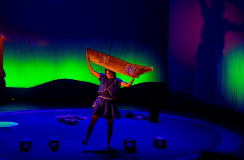 Amazônia no centro da cena: espetáculo indígena de atriz do Pará vence prêmio nacional de arte