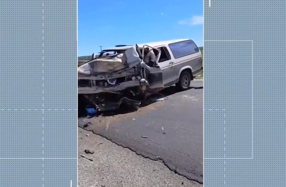 Duas pessoas morrem e cinco ficam feridas em grave acidente na BR-230, no interior da Paraíba 