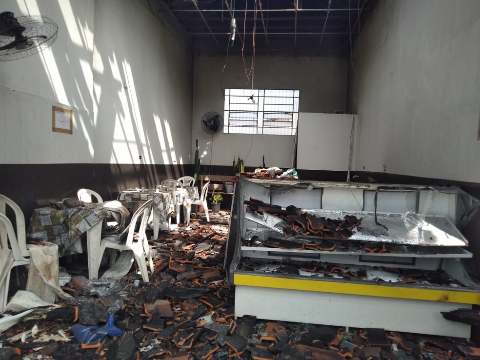 Incêndio atinge marmitaria, em Dracena (SP) — Foto: Marcos Maia