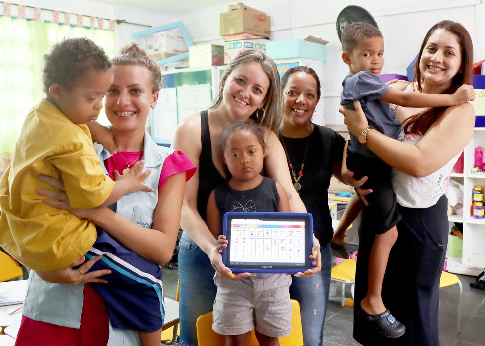 Itanhaém testa plataforma de comunicação para alunos com deficiência — Foto: Prefeitura de Itanhaém