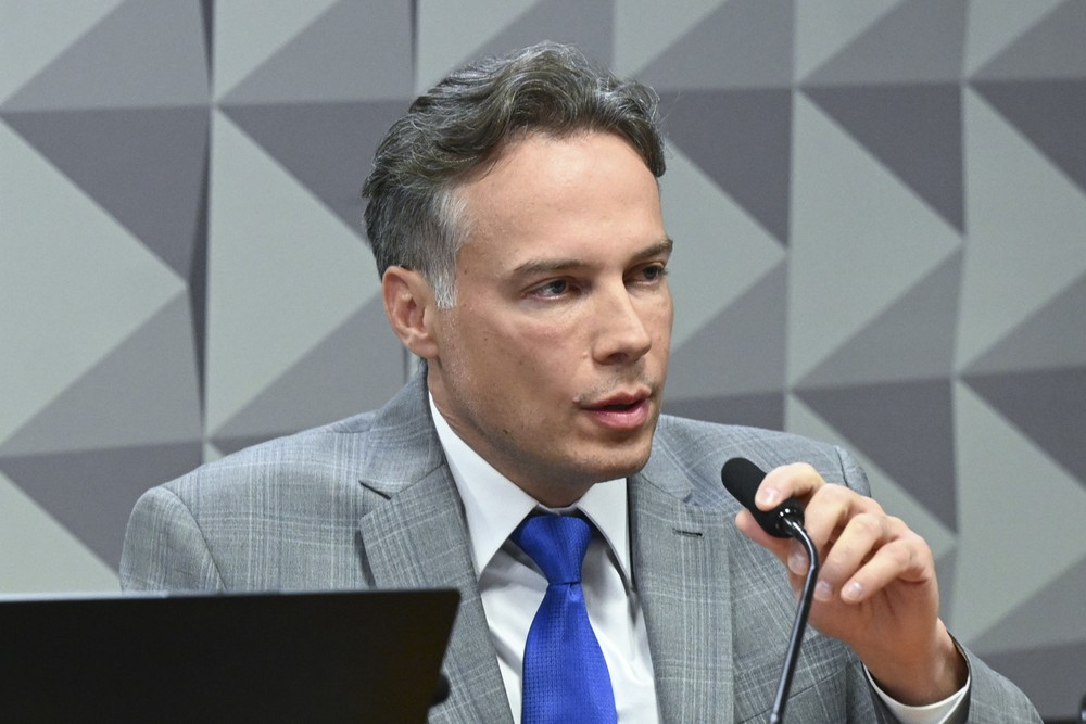 PF e CGU investigam desvios de R$ 6,3 bilhões em aposentadorias e pensões do INSS