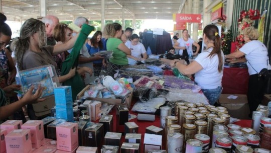 Bazar solidário oferece cosméticos, roupas e eletrônicos em Campo Grande - Foto: (Divulgação)