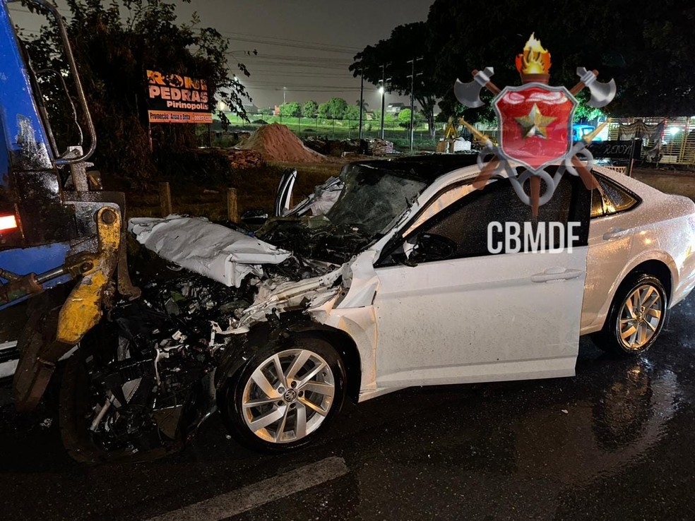 Jovem de 17 anos morre em acidente de trânsito, no DF — Foto: CBMDF/Divulgação