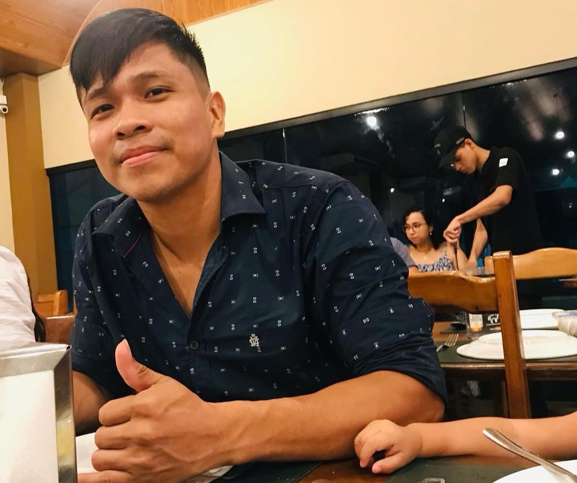 Estudante de farmácia atropelado por carro em alta velocidade em Manaus saiu para comprar bebida, diz família