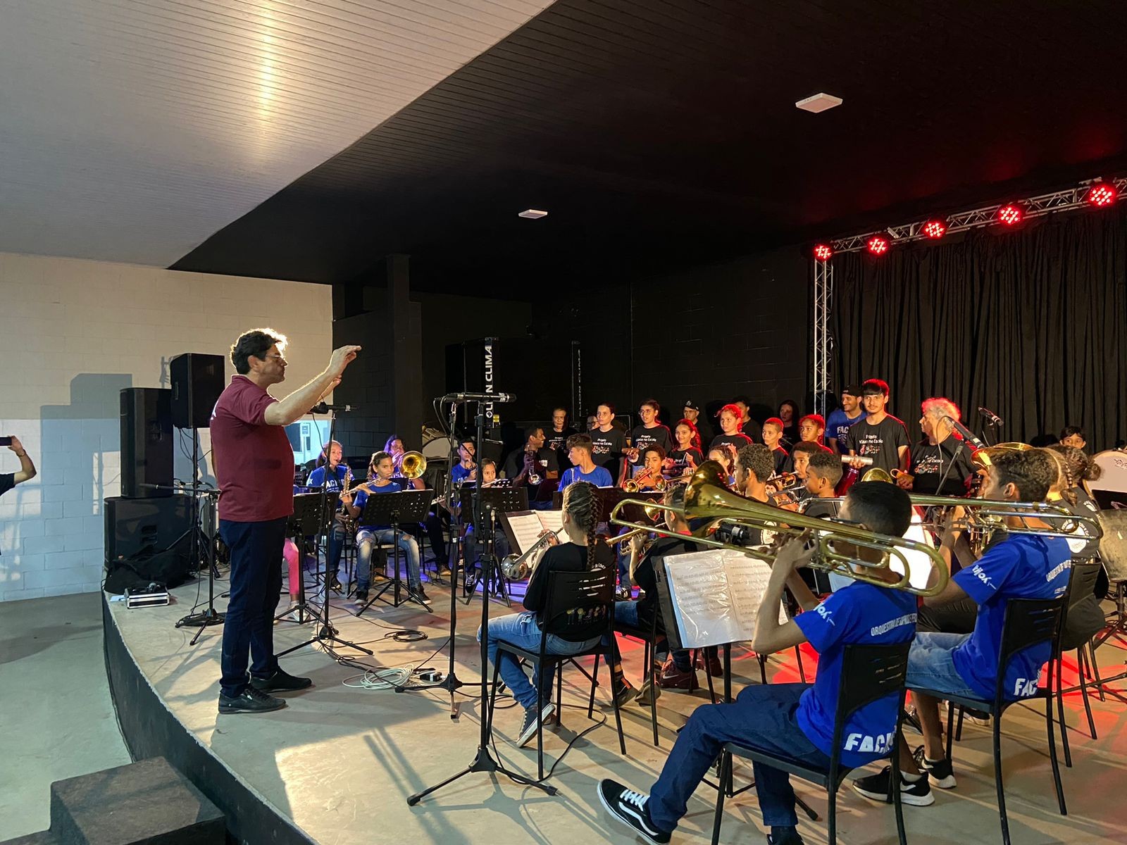 Suzanápolis oferece mais de 200 vagas para oficinas gratuitas de instrumentos musicais