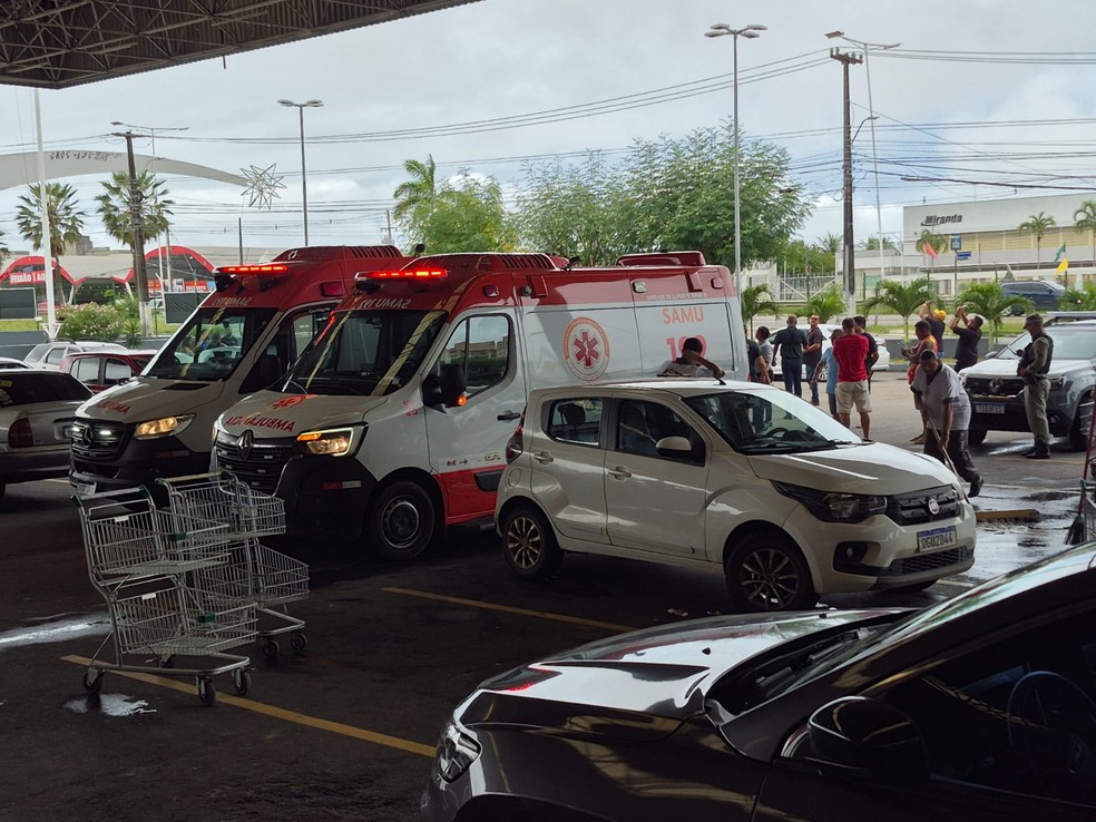 Crime acontece no estacionamento de supermercado em Natal — Foto: Elizama Cardoso/Inter TV Cabugi