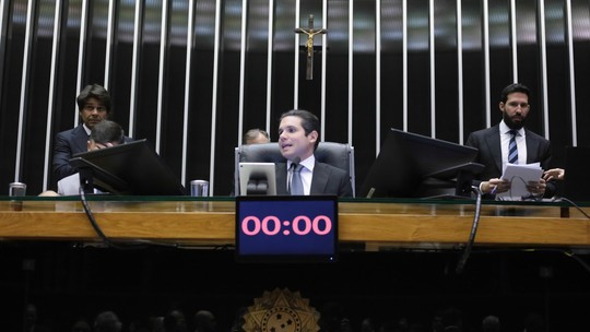 Motta defende reforma administrativa, e relator diz que deve apresentar proposta de revisão anual de gastos -