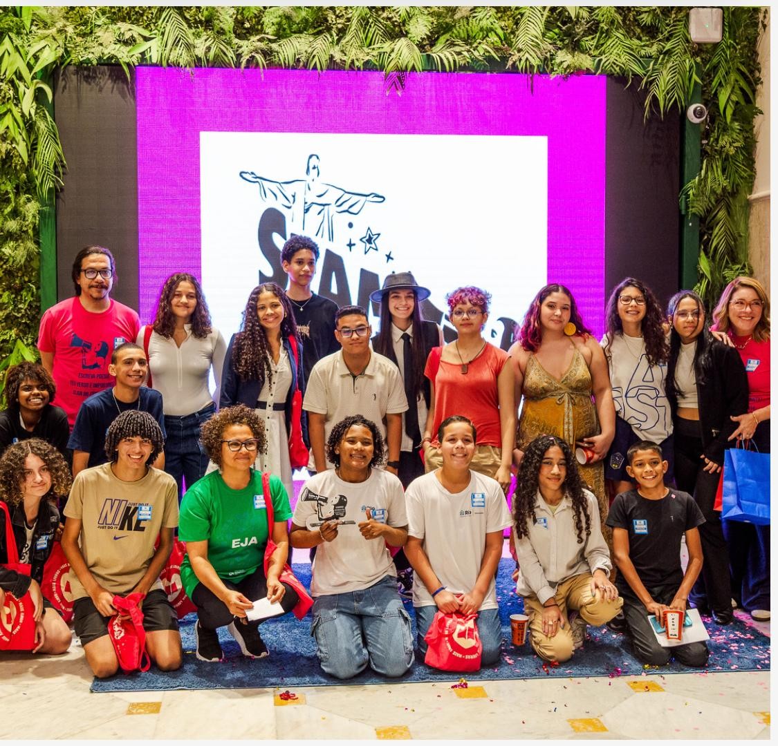 Academia Brasileira de Letras recebe pela primeira vez um slam de poesia