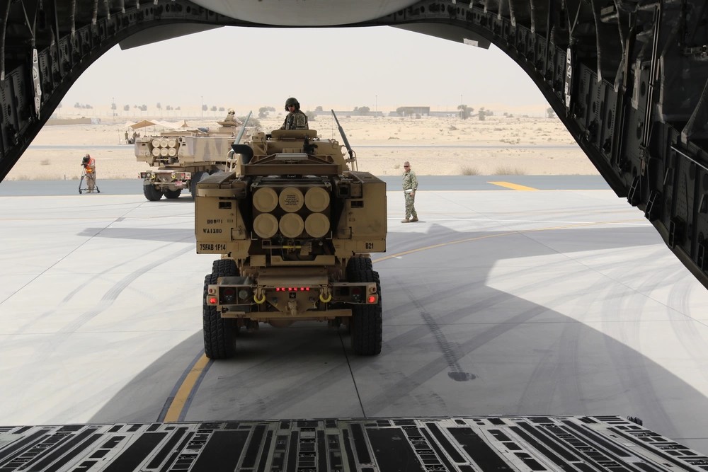 Irã diz que bombardeou base secreta dos EUA nos Emirados Árabes com cerca de 200 soldados dentro