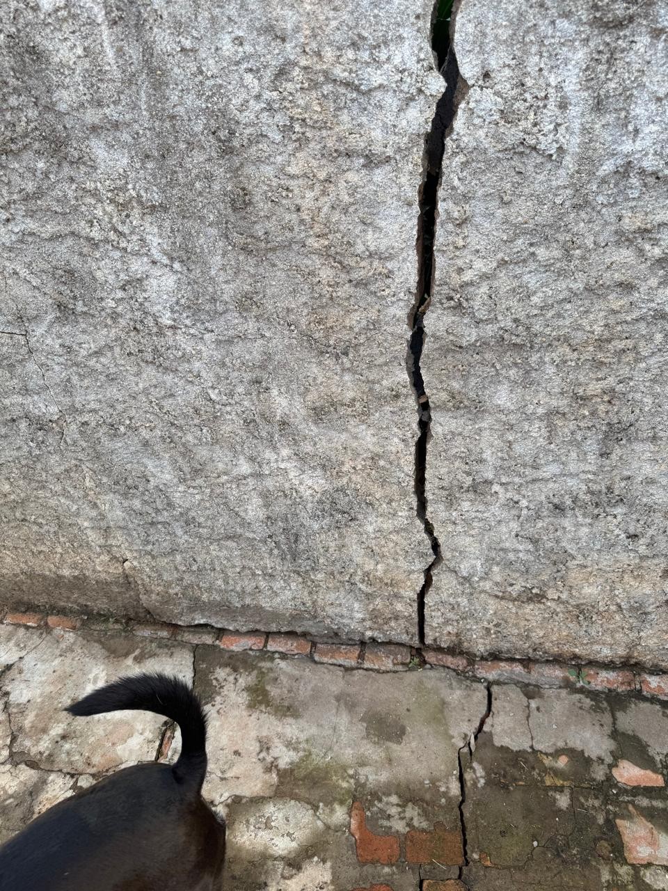 Rachaduras de 4,5 centímetros: moradores do Unileste denunciam danos em imóveis após obras do Semae e Mirante em Piracicaba