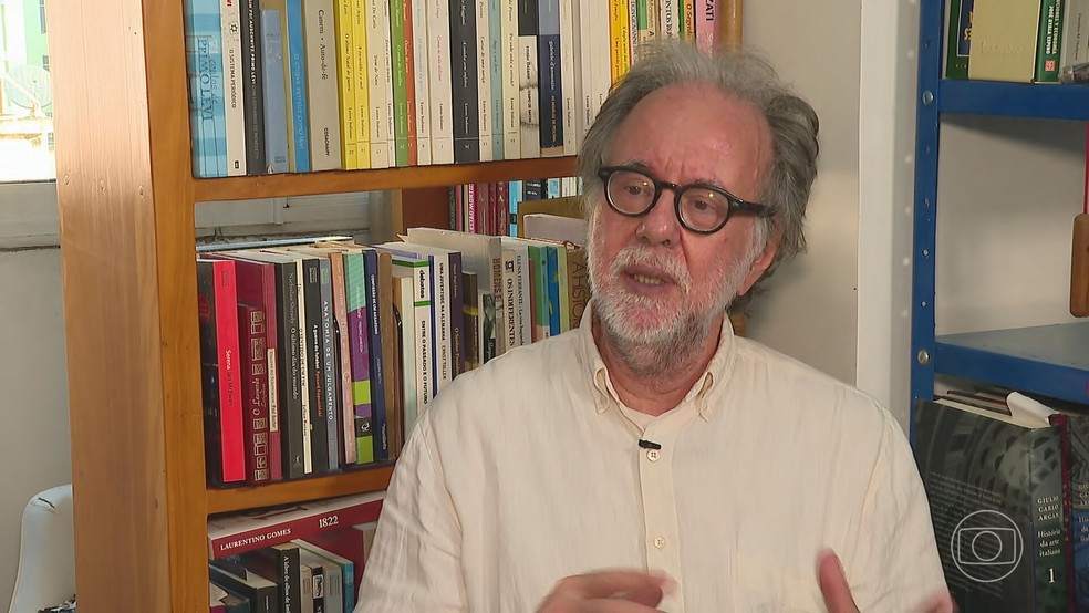 Para o professor Nivalde, o horário de verão permitiria aproveitamento da energia solar para atender à alta da demanda. — Foto: TV Globo