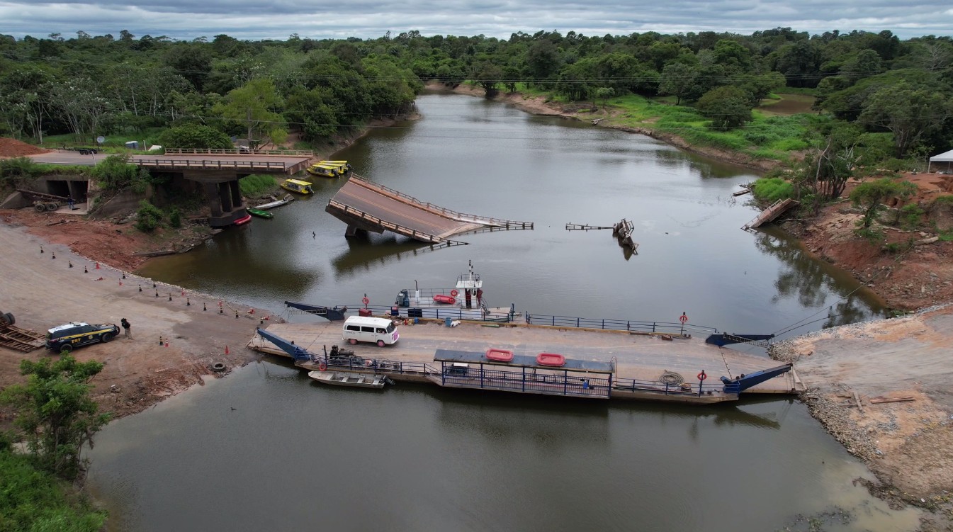 Aterro sobre Rio Curuçá desaba e trecho da BR-319 segue interditado há mais de 40 horas