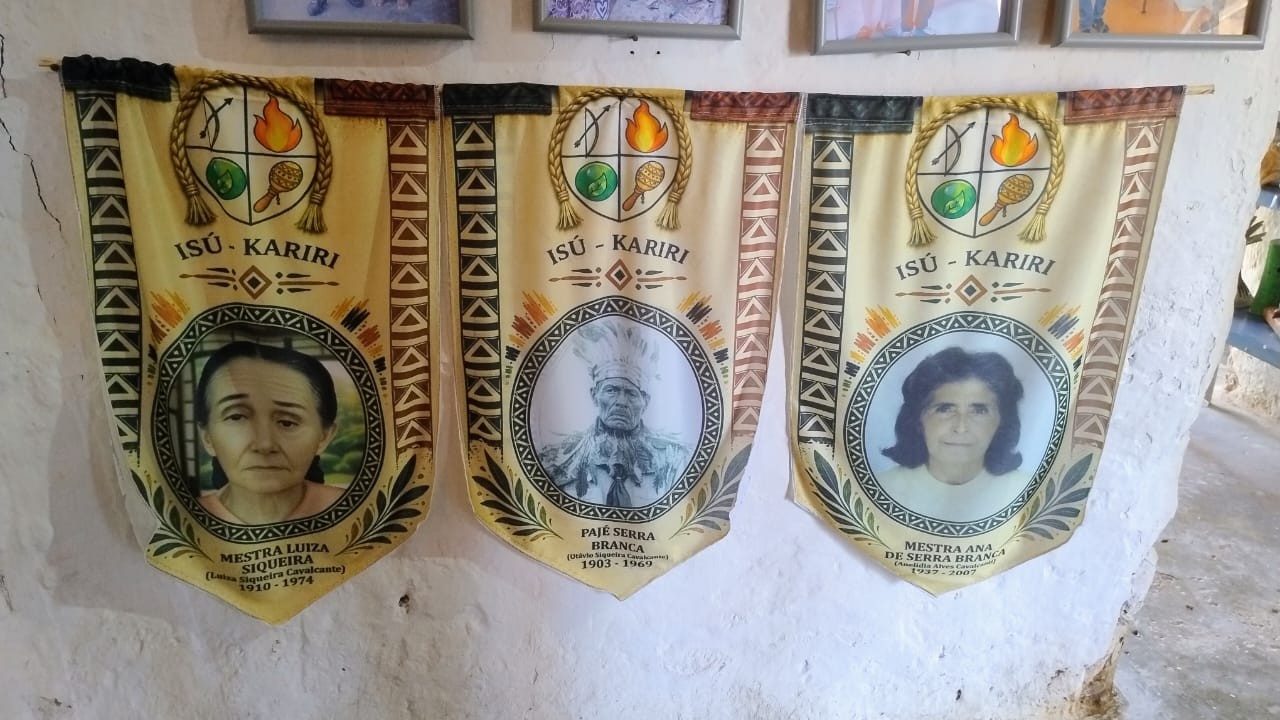 Memorial guarda objetos e fotos antigas do povo Isú-Kariri. — Foto: Laerto Xenofonte.