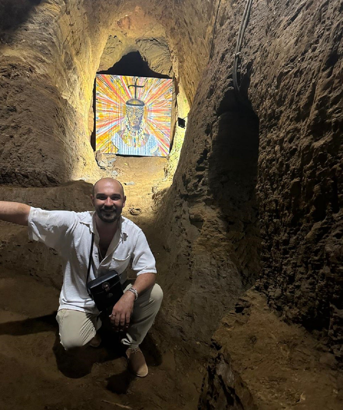 Mina aberta por escravos em Ouro Preto se transforma em galeria de arte sobre cultura negra