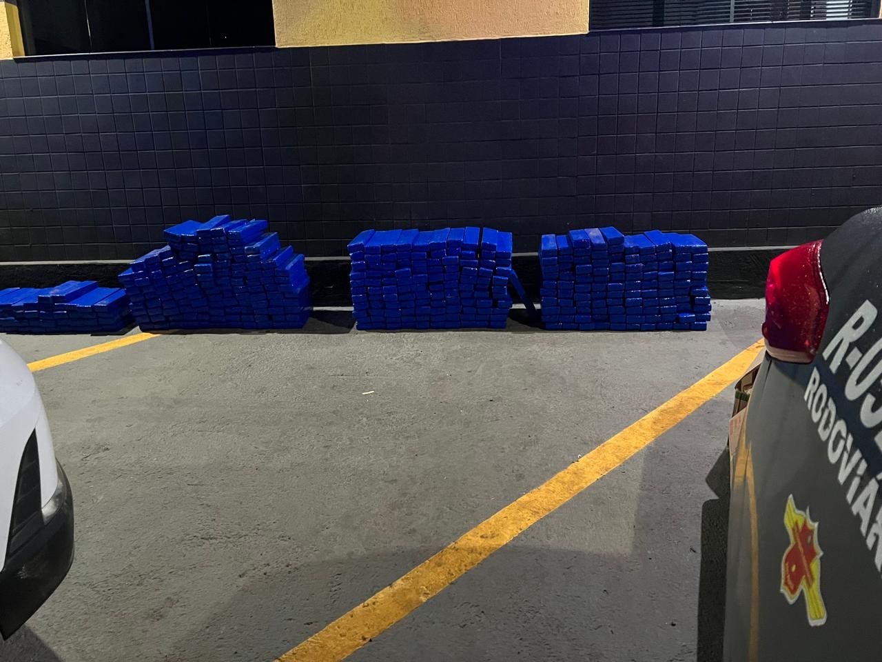 Polícia Rodoviária apreende mais de 260 quilos de drogas durante abordagem em rodovia de Itapeva