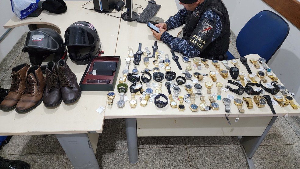 Relógios apreendidos em Ji-Paraná, RO — Foto: Divulgação