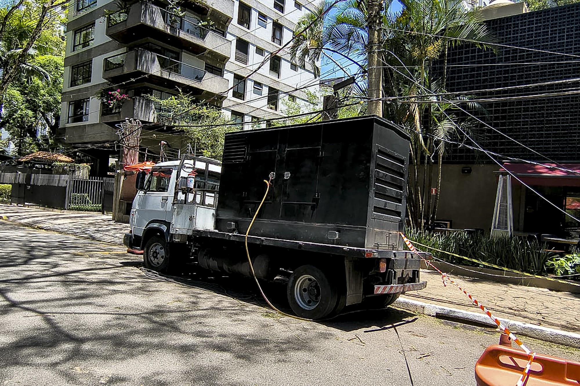 Ventania em SP: apagão já provocou R$ 1,54 bilhão em prejuízo ao comércio e aos serviços, diz FecomercioSP