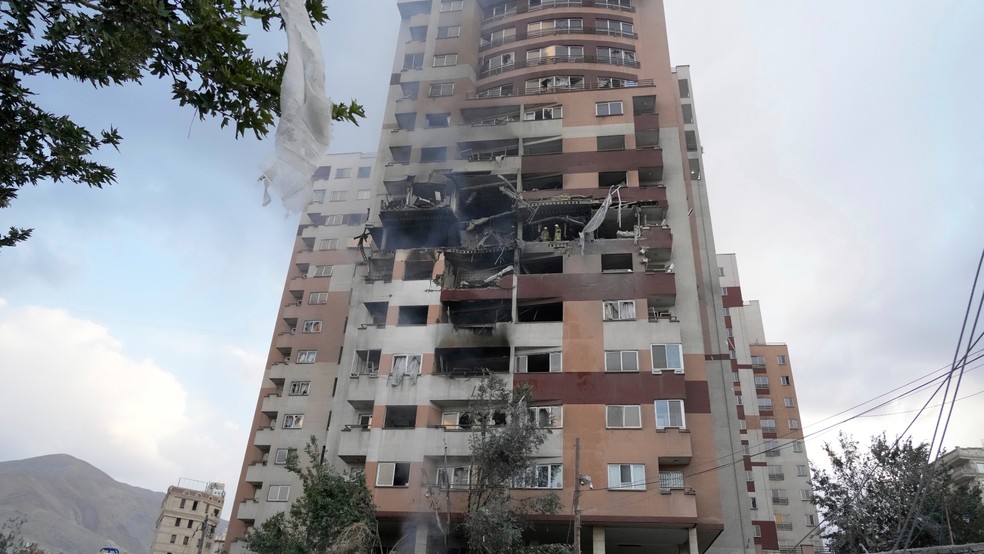 Ataque de Israel em Terã, capital do Irã — Foto: Vahid Salemi/AP