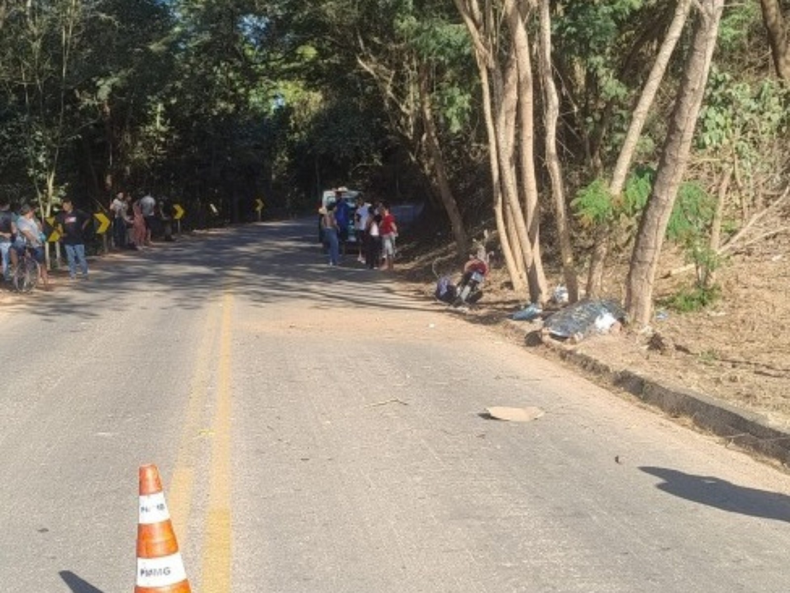 Motociclista morre e passageiro fica ferido após acidente em Ipaba