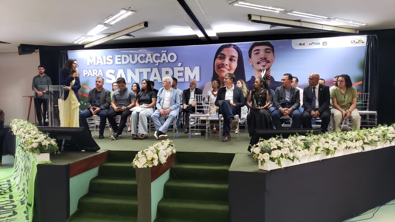 Ministro da Educação visita Santarém, empossa reitora da Ufopa e anuncia investimentos