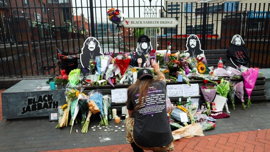 Funeral de Ozzy Osbourne terá homenagens nas ruas de Birmingham - Despedida pública incluirá um cortejo pelas ruas que marcaram a trajetória do pioneiro do heavy metal.