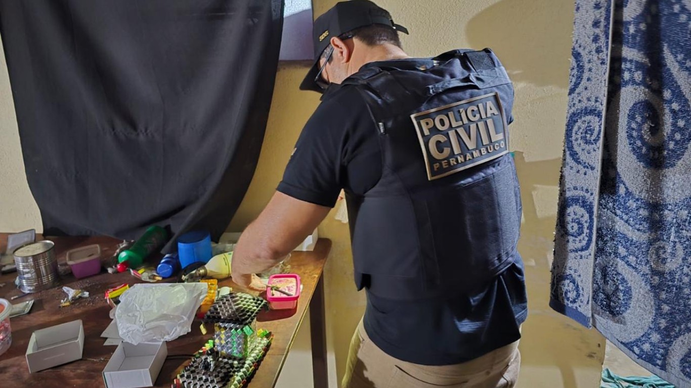 Polícia cumpre mandados judiciais em PE contra grupo criminoso envolvido em roubos a sulanqueiros e homicídios