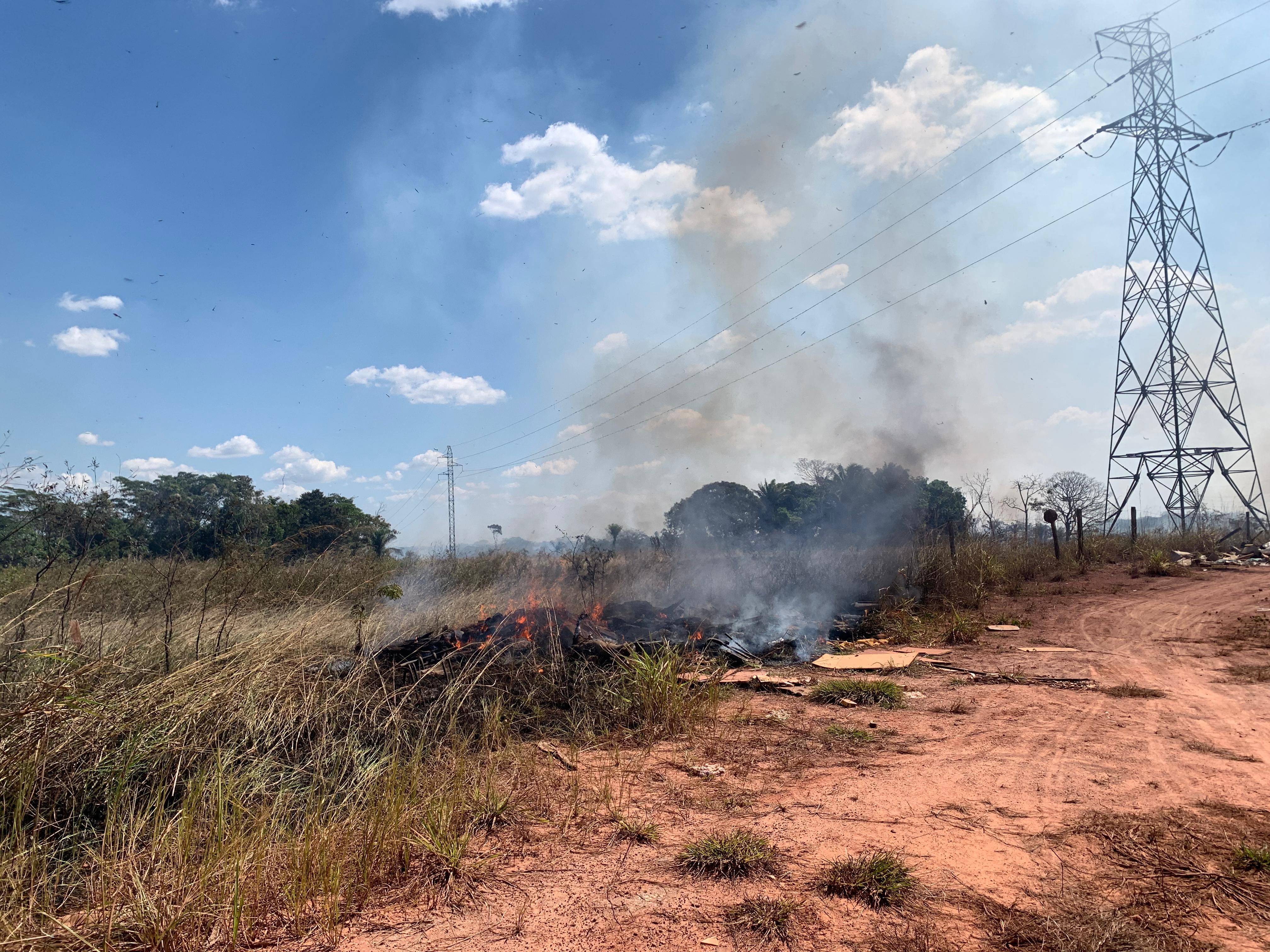 Autorizações para queima controlada são suspensas devido emergência ambiental no Acre