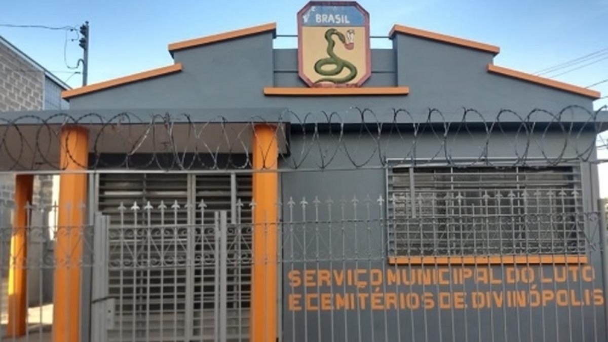 Prefeitura apura denúncia de churrasco e consumo de álcool em cemitério de MG 