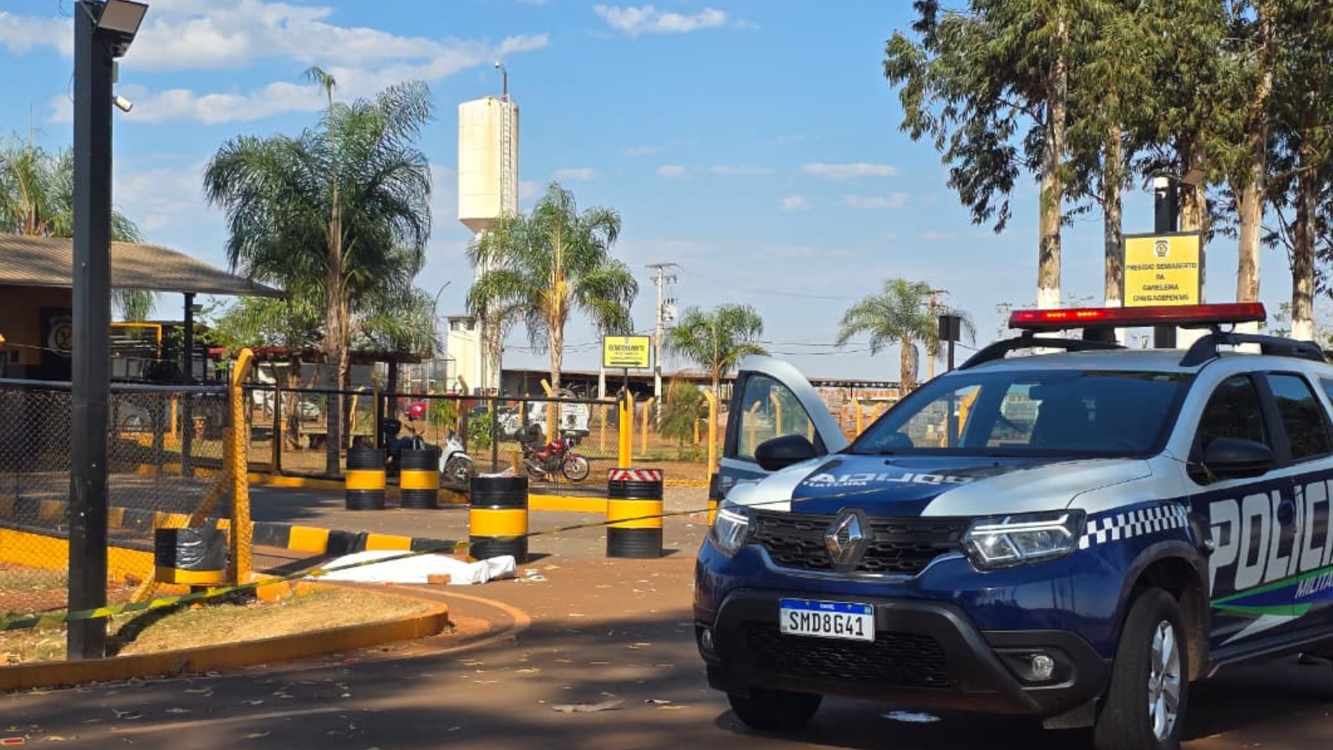 Detento é executado a tiros ao sair de presídio para trabalhar em Campo Grande