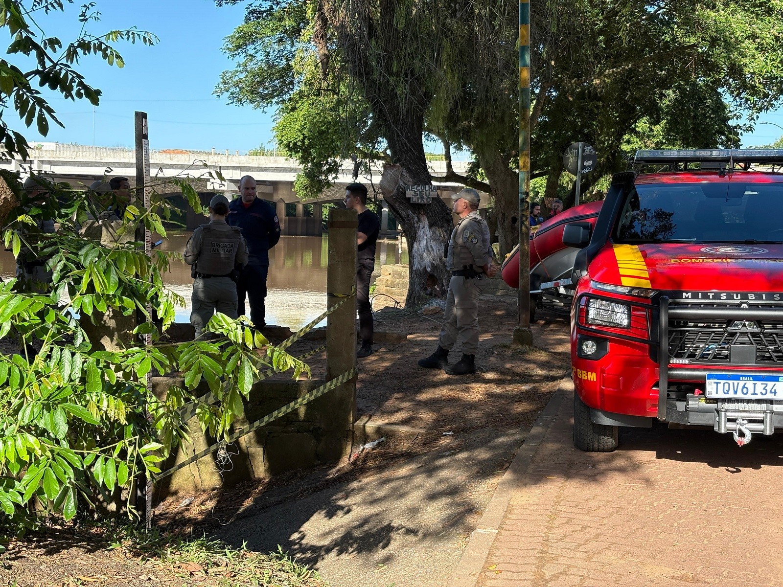 Corpo de adolescente de 13 anos que se afogou em rio enquanto brincava com irmão e amigos é encontrado no RS