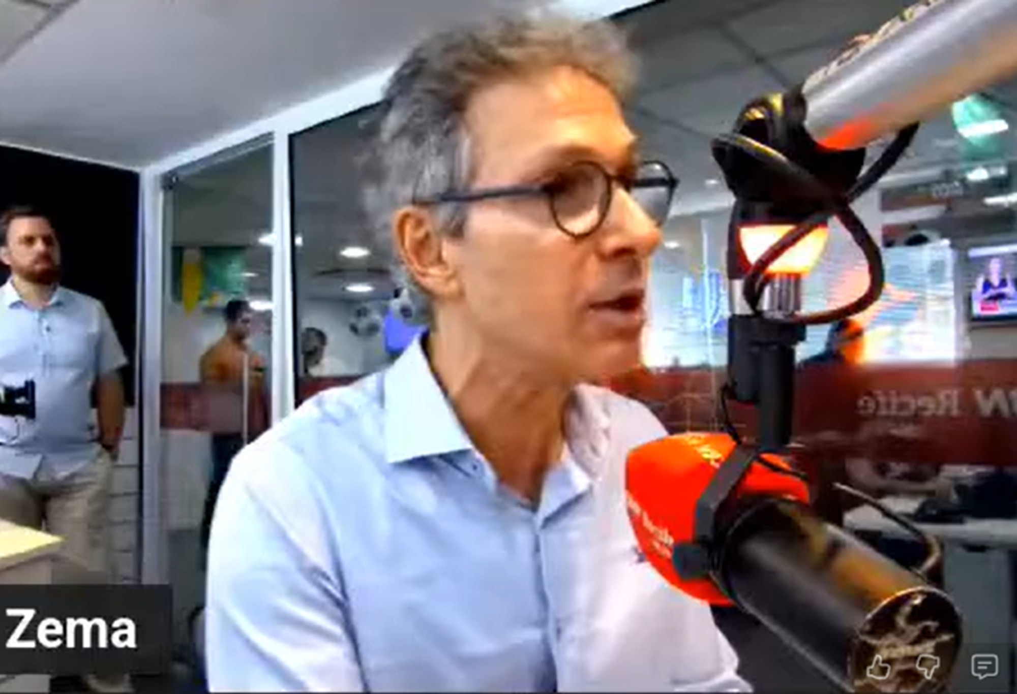 Zema diz que 'nunca foi próximo' de Flávio Bolsonaro e volta a criticar o STF: 'Poder incendiário'