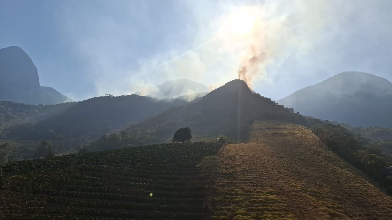 Após quase 10 dias, força-tarefa encerra combate a incêndio de grandes proporções no Parque Estadual da Serra do Brigadeiro, um dos mais importantes de MG