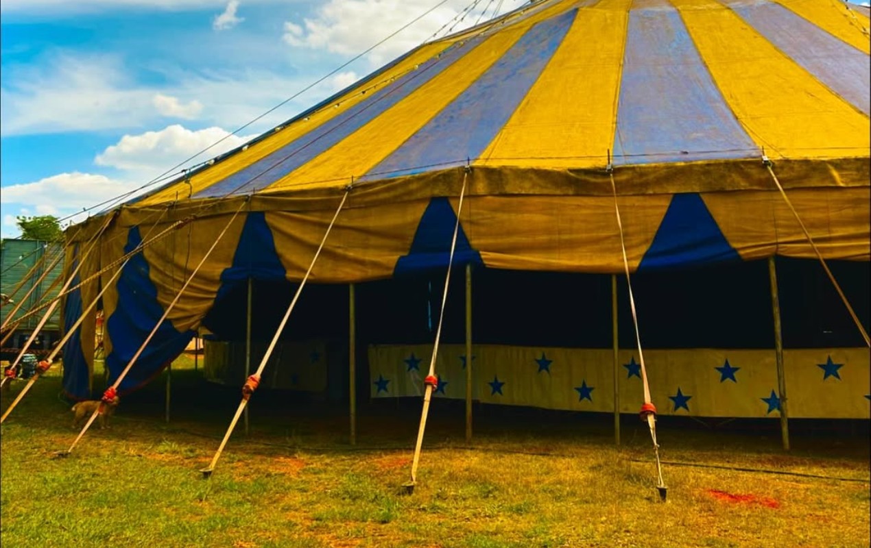 Circo Destruído por Tempestade Renasce com Espetáculo de Natal Incrível em Itu!