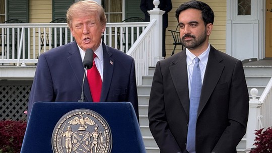 Trump minimiza boicote de redes de TV: 'Olhe toda essa imprensa aqui'