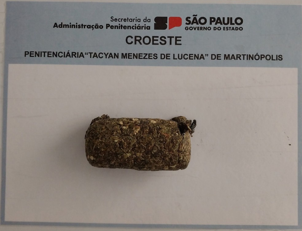 Visitante é flagrada tentando entrar com maconha em Penitenciária de Martinópolis (SP) no último final de semana — Foto: SAP