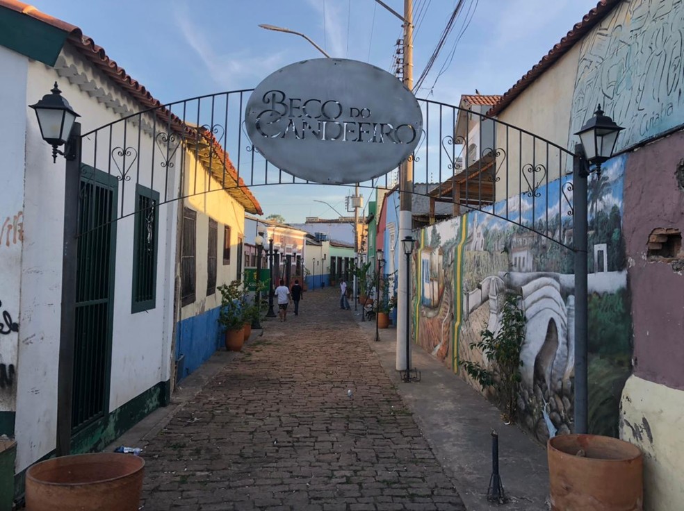 Beco do Candeeiro foi palco de uma chacina em que três adolescentes foram mortos há 26 anos — Foto: Rogério Júnior/ g1 MT