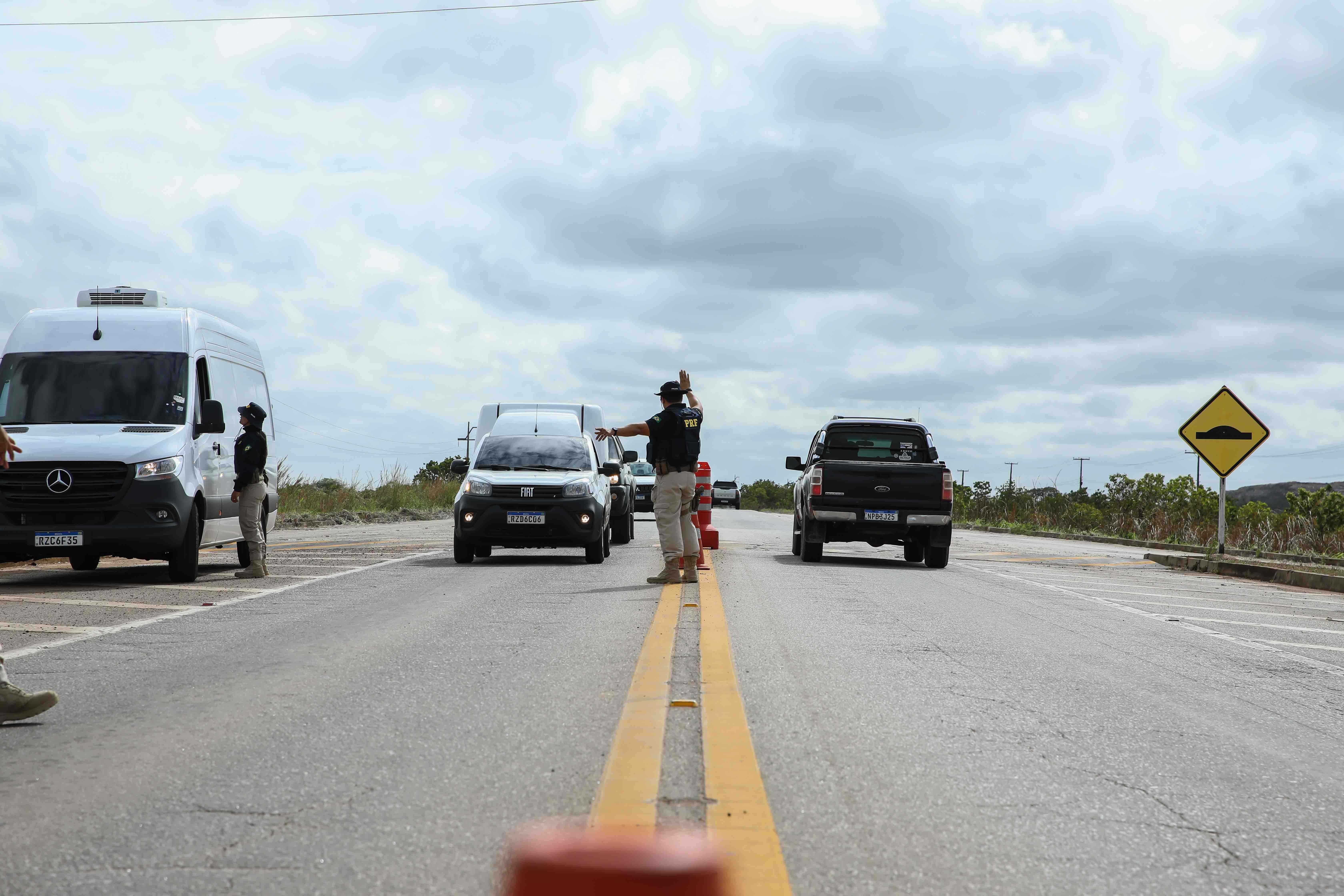 Facilidade: lei permite pagar documento em blitz para não ter carro recolhido