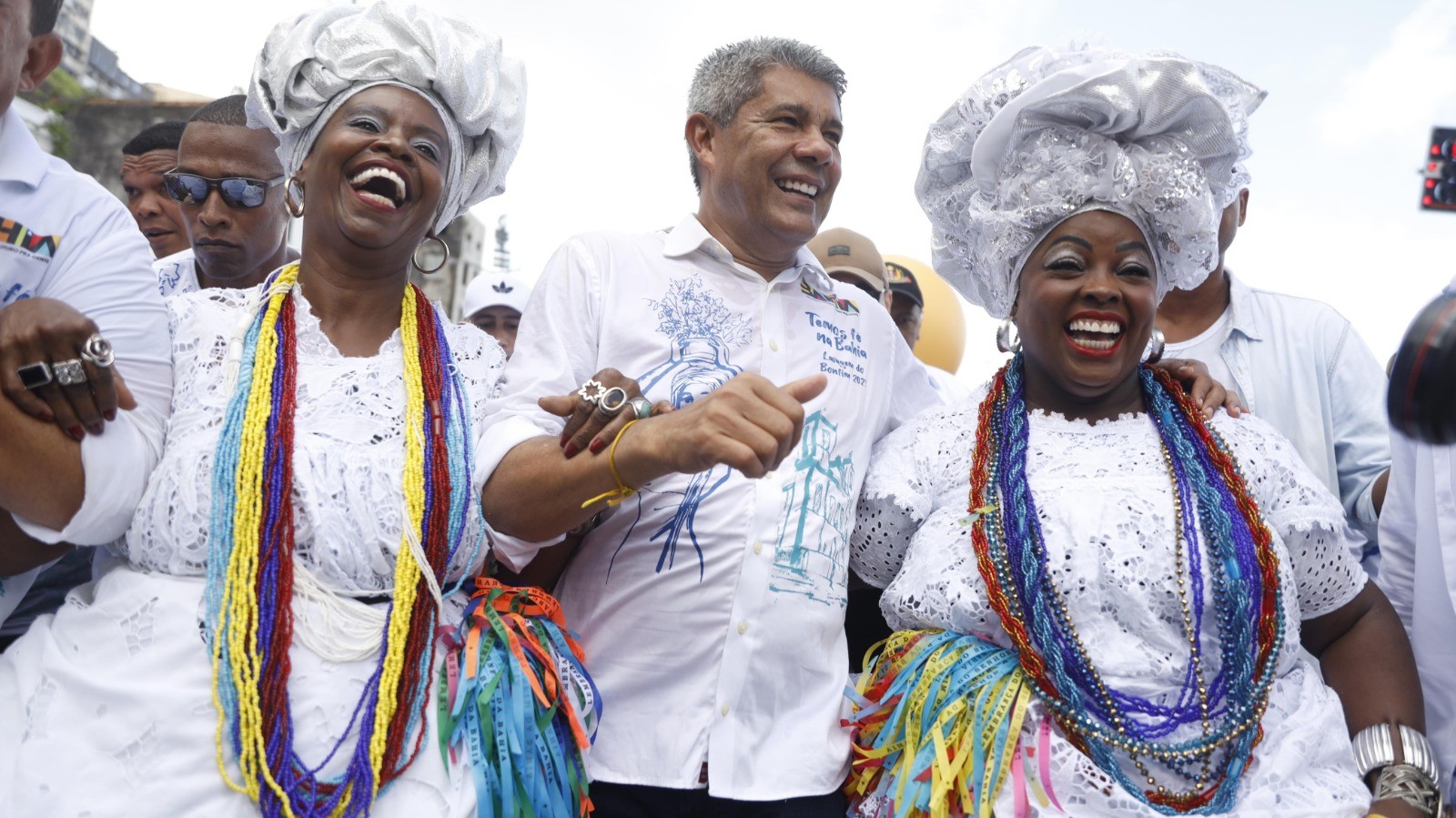 Políticos fazem pedidos ao Senhor do Bonfim na tradicional lavagem em Salvador: 'emprego e paz'