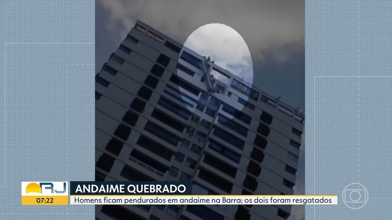 Homens ficam pendurados em andaime no 20° andar de prédio na Barra da Tijuca