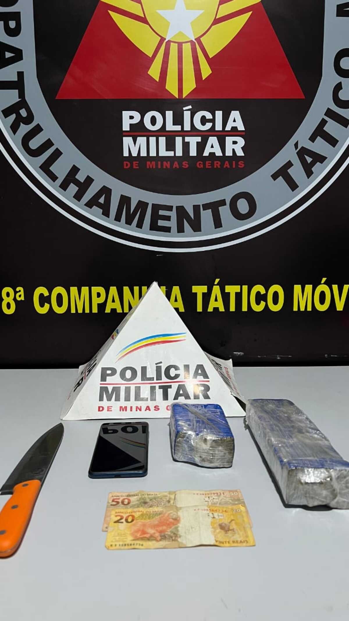Homem é preso após matar o irmão com golpe de faca durante discussão em Almenara