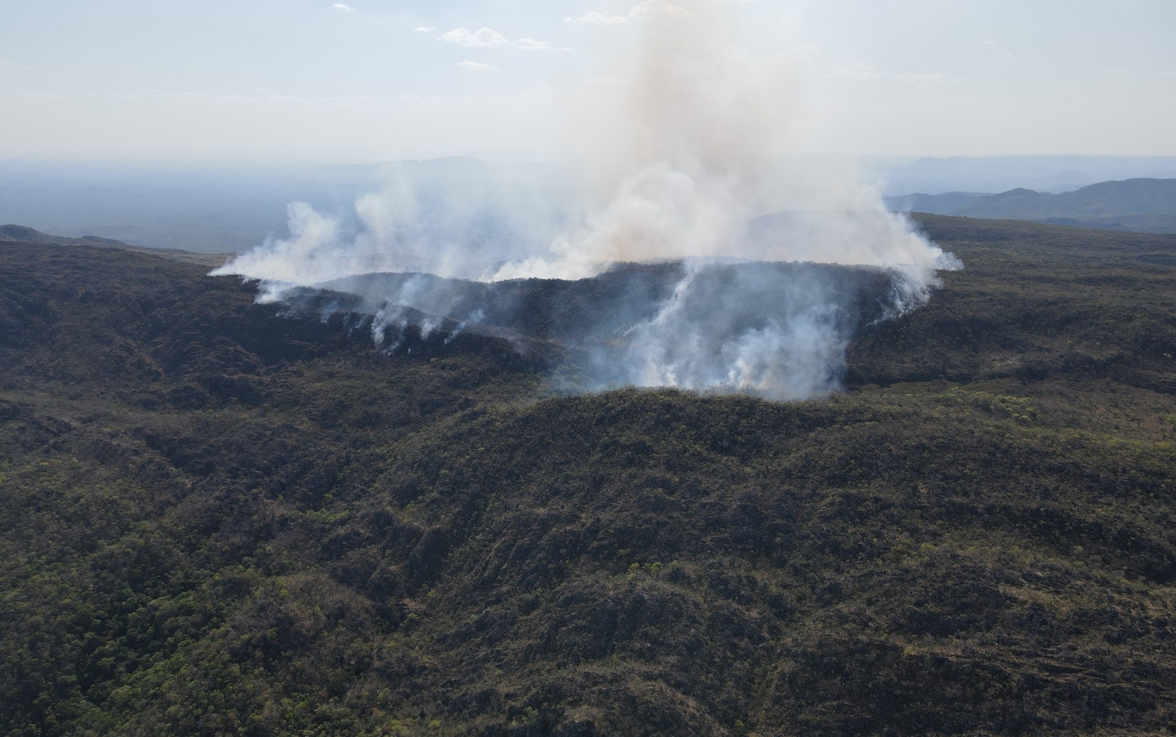 Incêndio na Chapada dos Veadeiros: fogo já atingiu reserva indígena e mais de 3 mil hectares