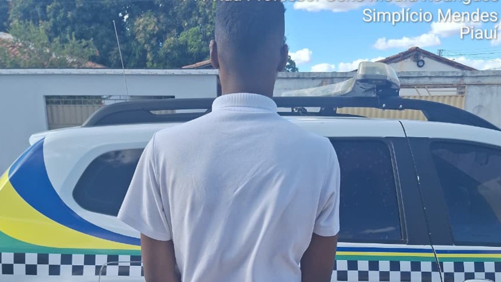 Suspeito de furtos é conduzido no Sudeste do Piauí; drogas e arma de choque apreendidas