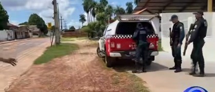 Idoso é esfaqueado dentro da casa dele em Alenquer; suspeita foi presa em flagrante