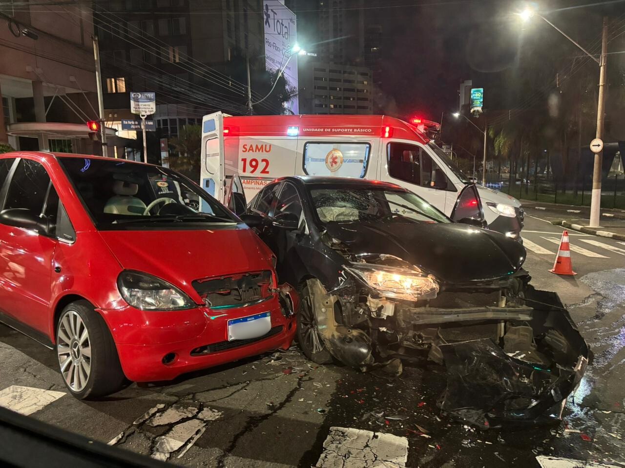 Dois acidentes deixam feridos no mesmo ponto da Avenida Aquidabã, em Campinas