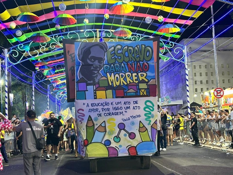 Seis É D+ defendeu periferia como berço da cultura — Foto: Jhenyfer Souza/g1